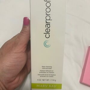 Mary Kay Clearproof Charcoal Mask - White and Green